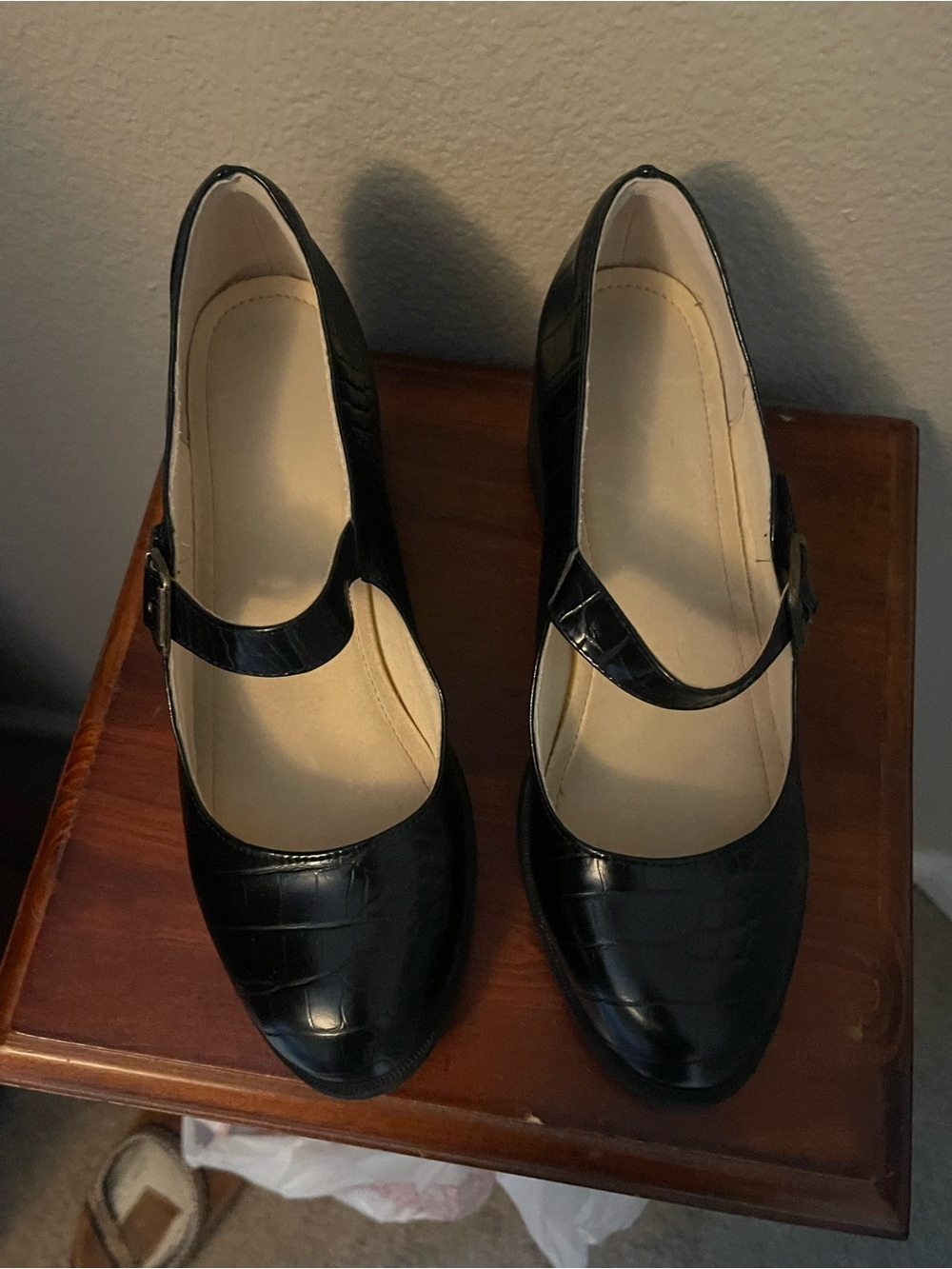 Black Mary Jane Block Heel Pumps with Buckle Strap - Picture 3 of 6